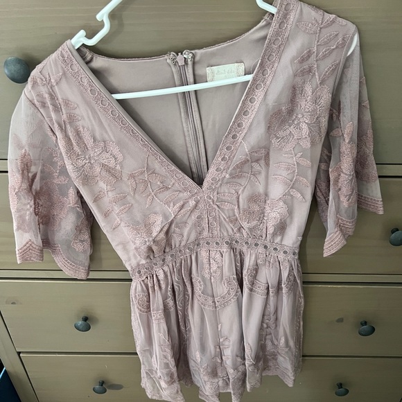 Lace romper - Picture 1 of 2